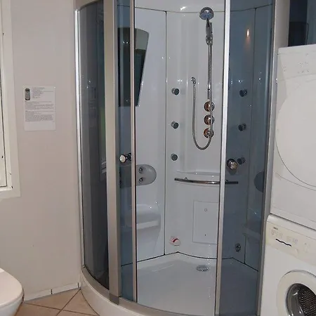 6 Person In